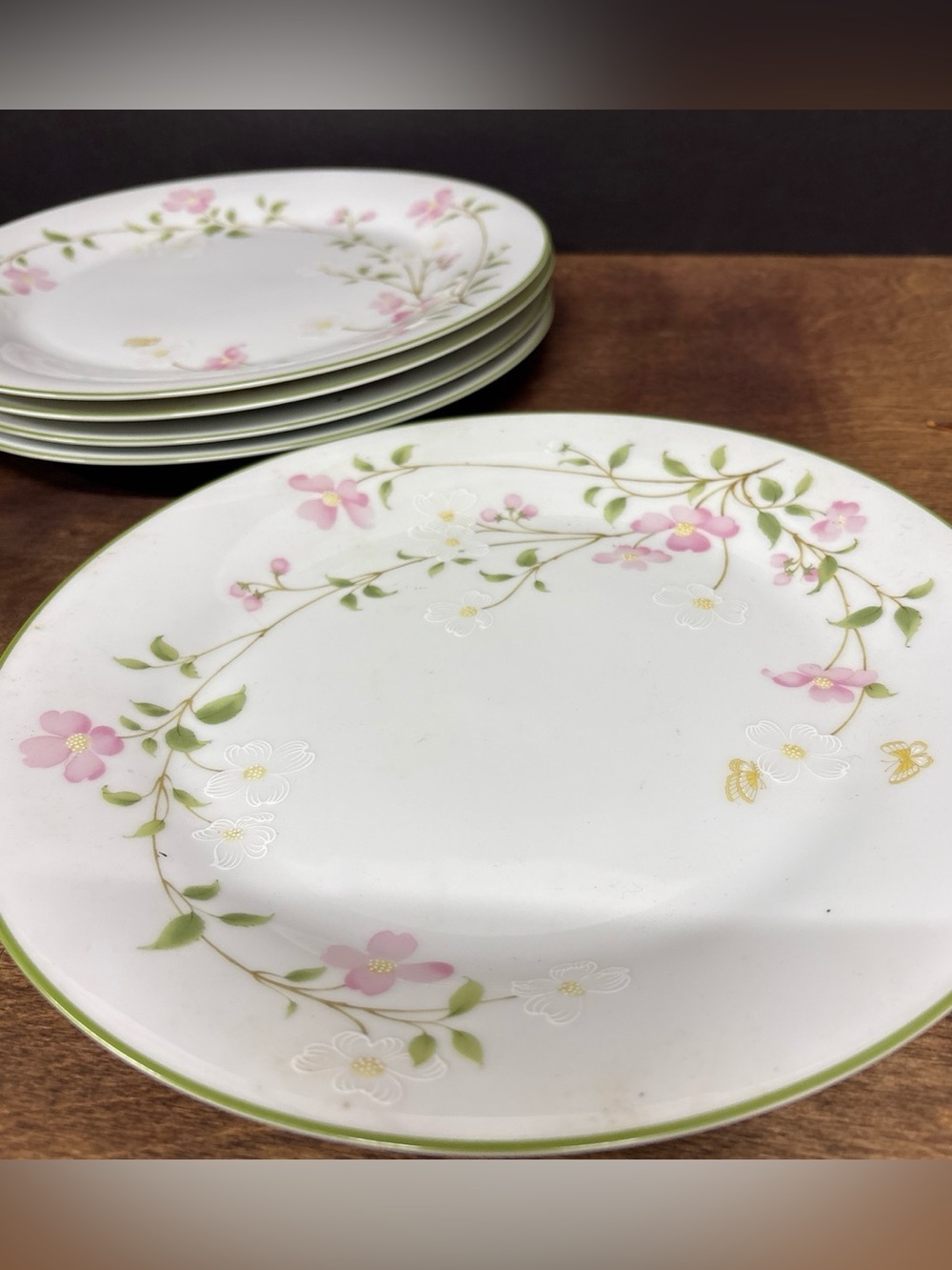 Noritake First Blush Pink and White Floral Dinner Plate Set Of 4